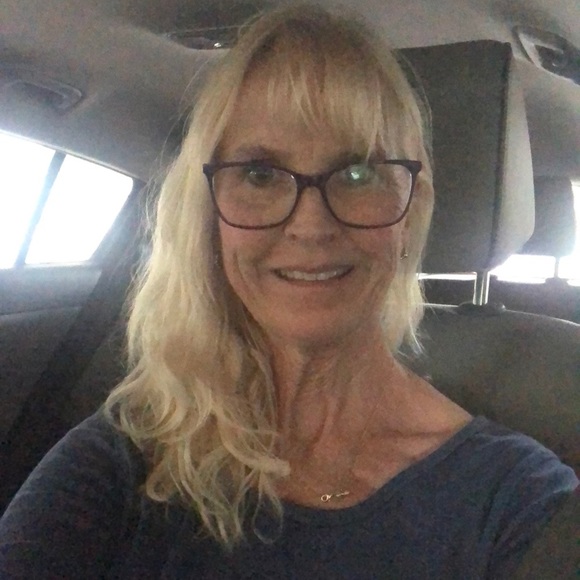 Meet your Posher, Lyn - Picture 1 of 1